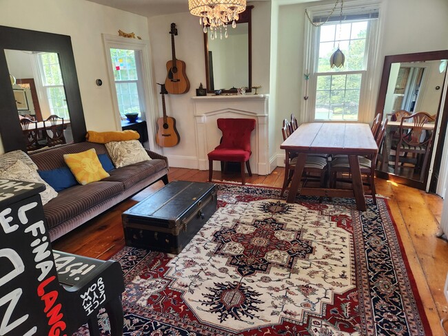 Building Photo - 25 Rombout Ave