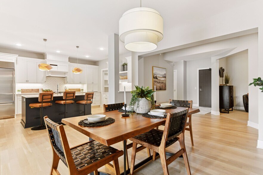 Dining room is conveniently located next to the kitchen - 222 Ferndale Rd S