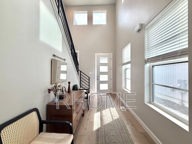 Building Photo - 5066 Elmfield Wy