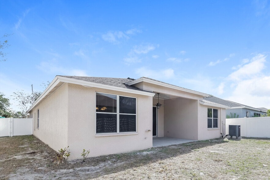 Building Photo - 510 Caribe Ridge Way