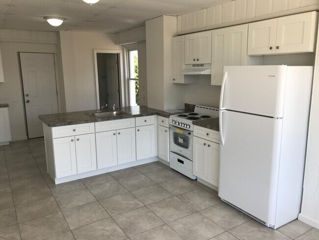 Building Photo - 1603 Union Blvd