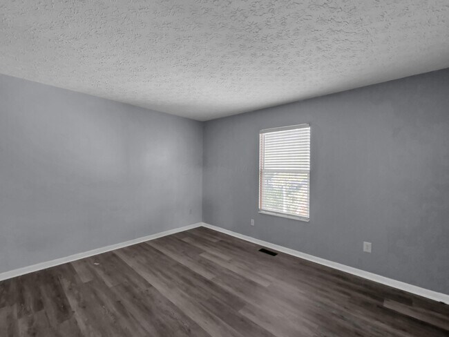 Building Photo - 2662 Northwold Rd