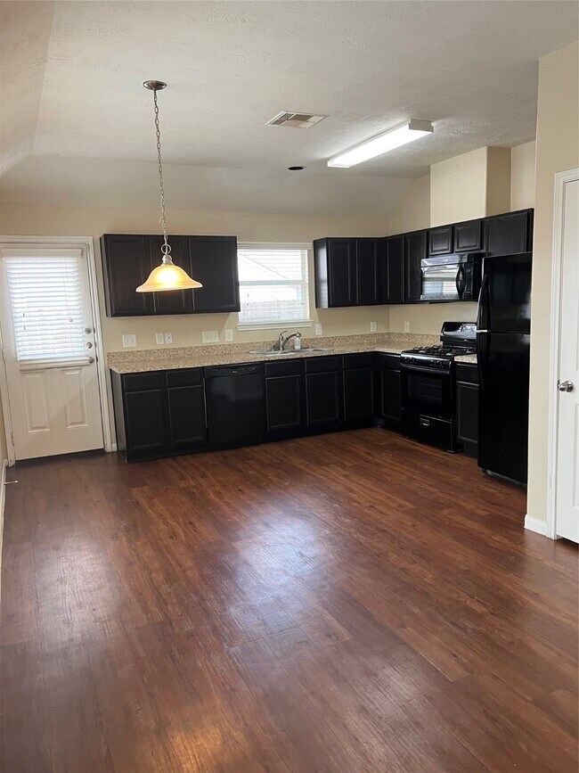 Building Photo - 3415 Maris Way
