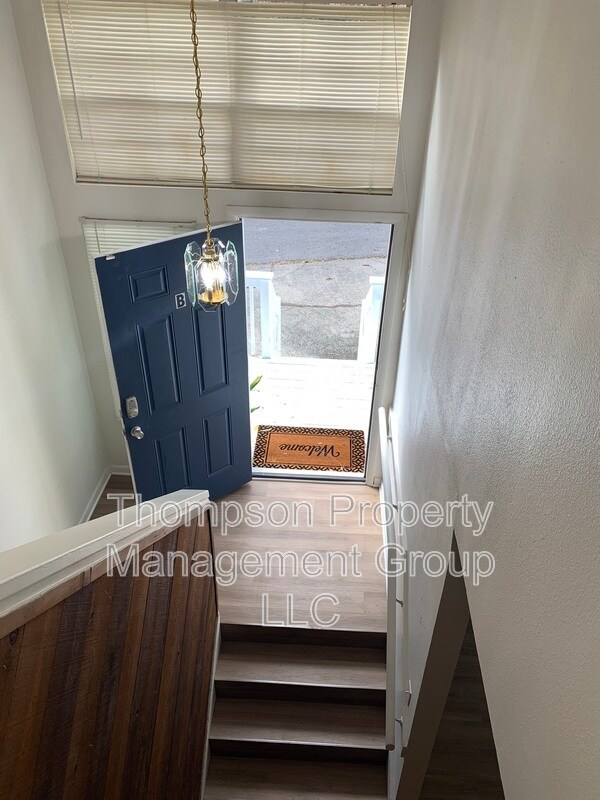 Building Photo - 1736 E Mulberry Dr