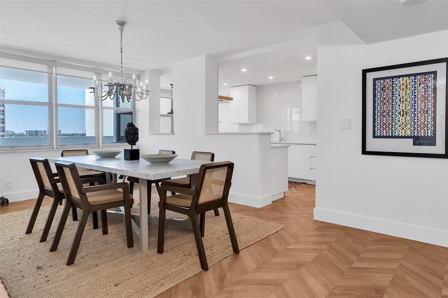 Building Photo - 1390 S Ocean Blvd