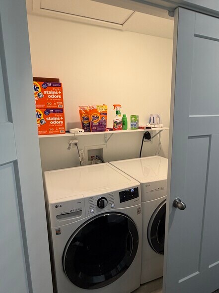 Building Photo - 356 N 750 E