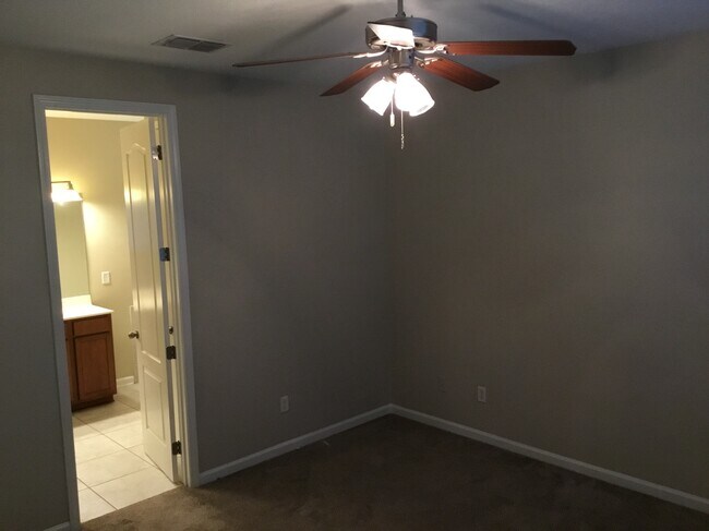 Building Photo - 3786 Ringneck Dr