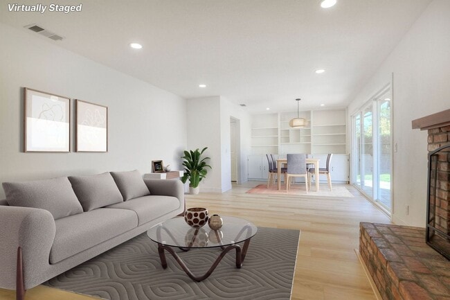 Building Photo - Beautifully Renovated 3-Bedroom Home with ...