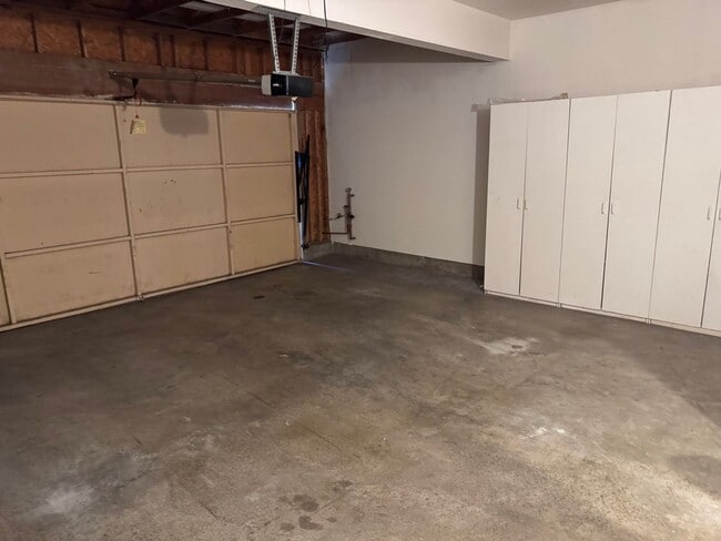 Building Photo - 3 Bedroom / 3 Bath Townhome Available Now! Chula Vista / San Miguel Ranch