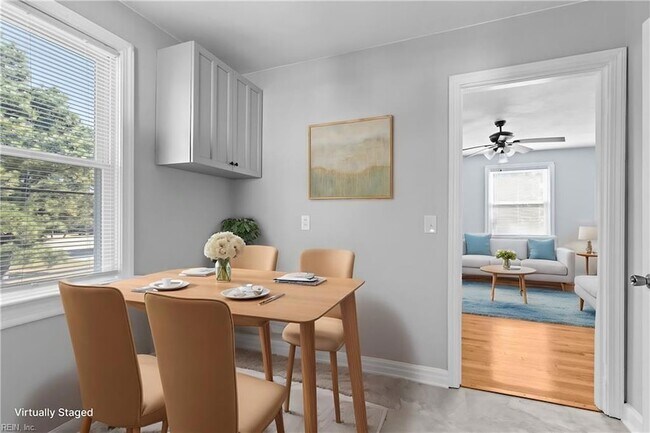 Building Photo - 1200 Little Bay Ave