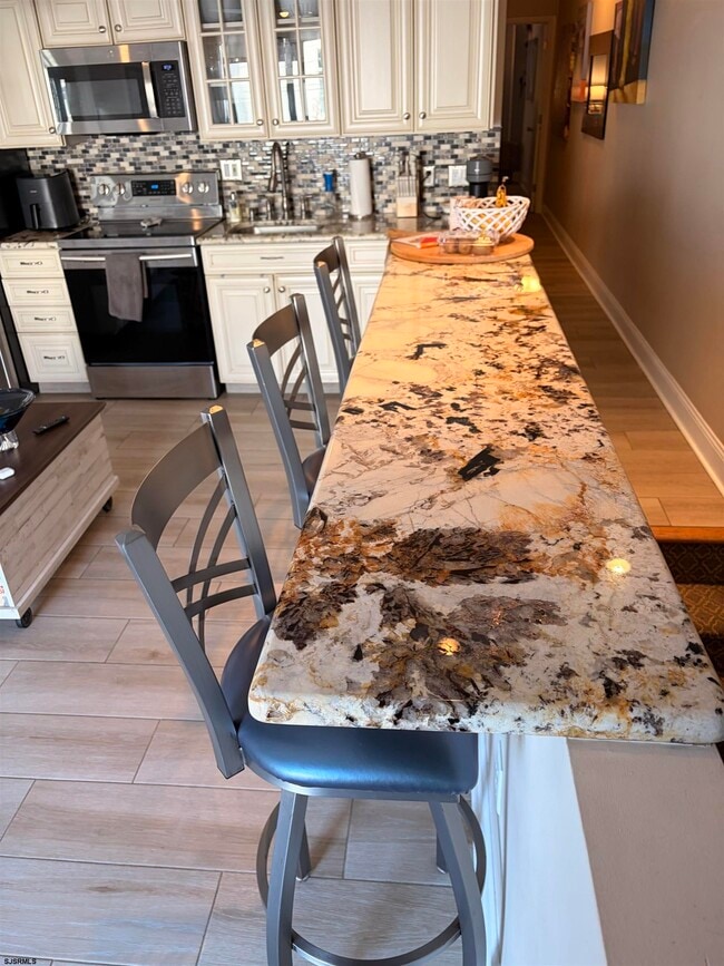 Building Photo - 9704 Ventnor Ave