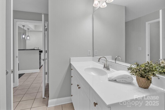 Building Photo - 300 W 5th St