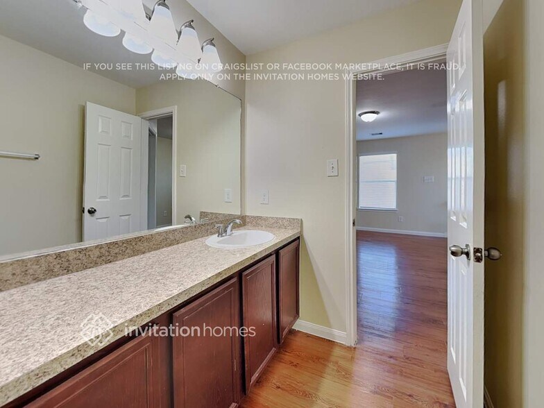 Building Photo - 18715 Dennington Dr