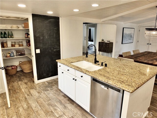 Building Photo - 220 Loyola Rd