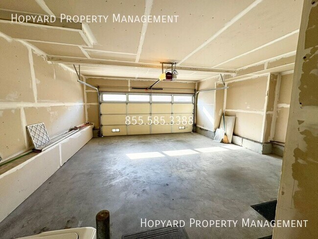 Building Photo - Milpitas Gem - Available for Immediate Mov...
