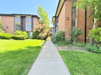 Building Photo - Beautiful One-Bedroom Condo near the Heart of Downtown SLC!