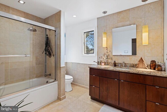 Building Photo - 64 Parchment Dr