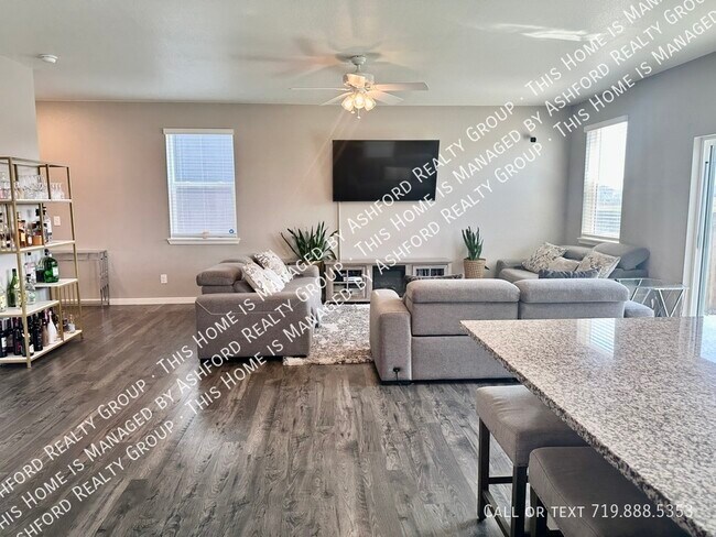 Building Photo - 10225 Castor Dr