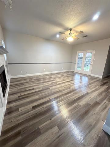 Building Photo - 807 Burr Oak Dr