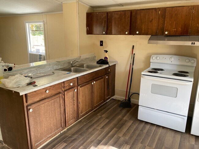 Building Photo - New Home Available! Rent this 2 Bedroom Home in Beech Island!
