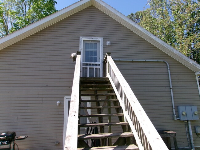 Building Photo - 452 Logansport Rd