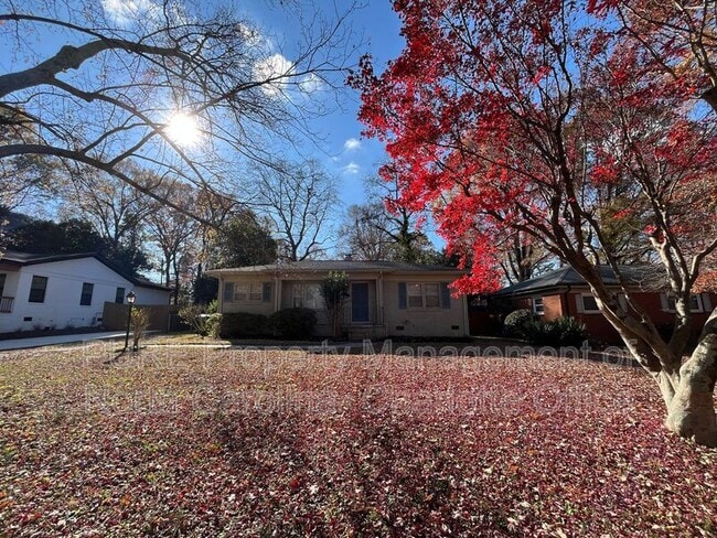 Building Photo - 1932 Sandhurst Dr
