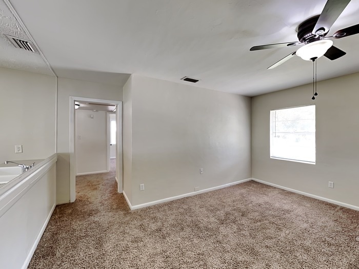 Building Photo - 408 Eastway Dr