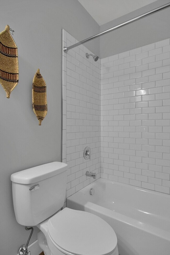 Oversized Showers - 4651 Hampton Ave