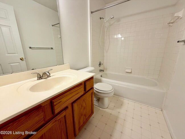 Building Photo - 10504 Southern Meadows