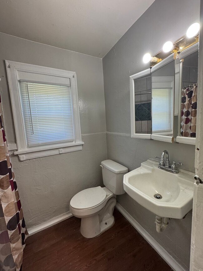 Building Photo - Northwest OKC 3 bed home