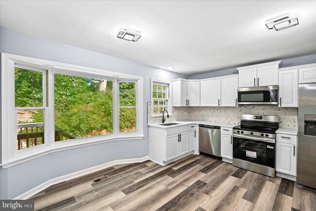 Building Photo - 2312 Harpoon Dr