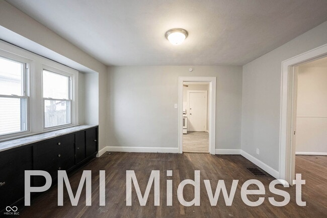 Building Photo - 2905 E 17th St