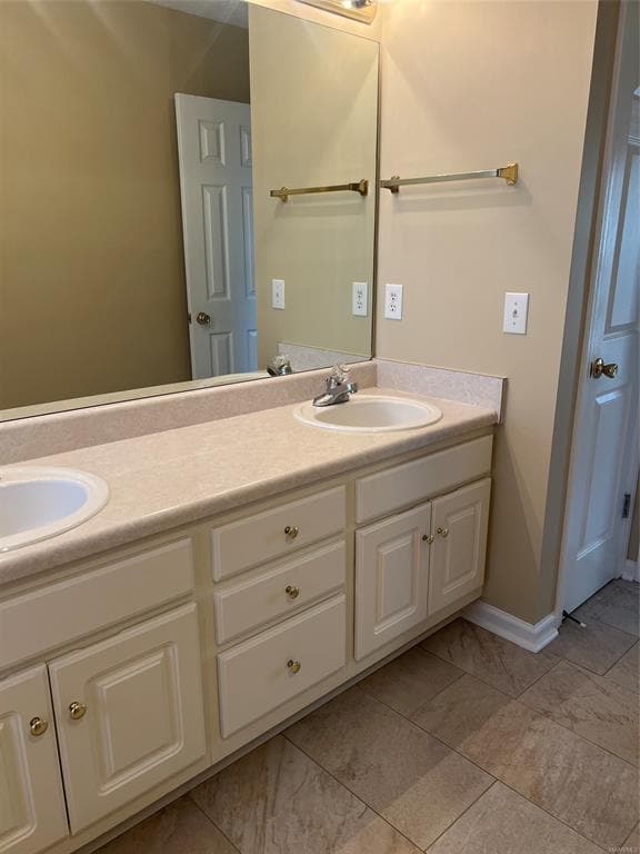 Building Photo - 801 Cottage Ln