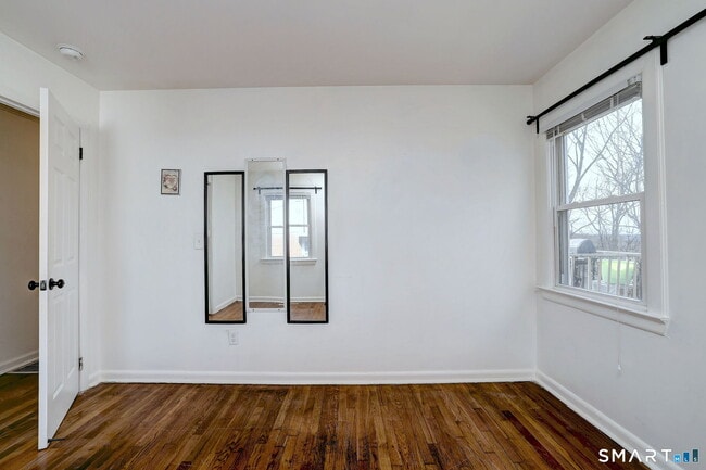 Building Photo - 42 Highland Ave