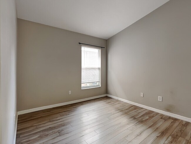 Building Photo - 12725 Adventure Dr