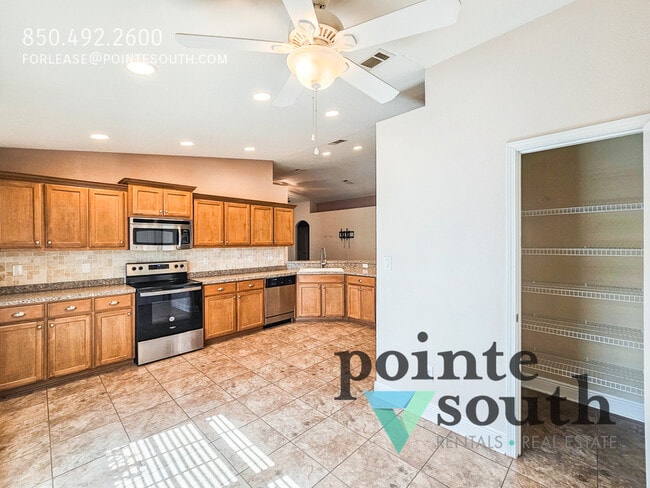 Building Photo - 6305 Parakeet Trail