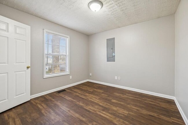 Building Photo - 216 Winters St