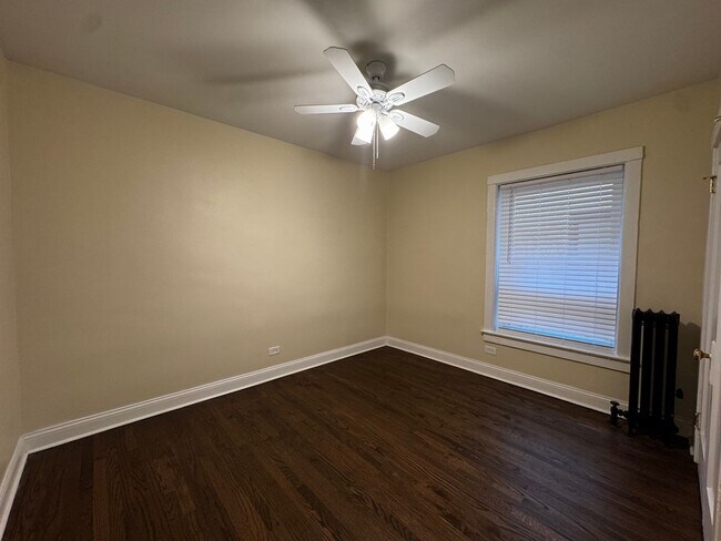 Building Photo - 1 Bedroom in Prime Location Near Loyola Park & Beach!