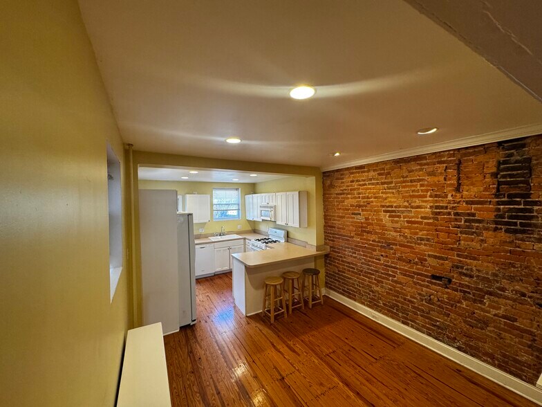 kitchen - 1518 S 13th St