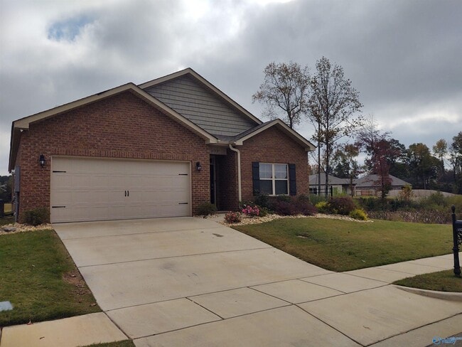 Building Photo - 152 Grey Fawn Trail