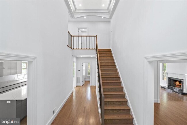 Building Photo - 1626 Foxhall Rd NW