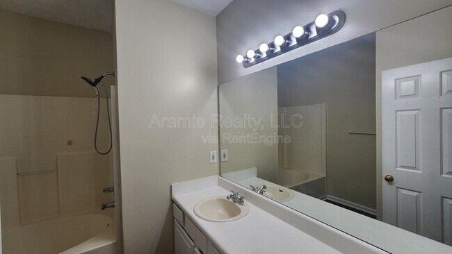 Building Photo - 207 Kendrick Estates Dr