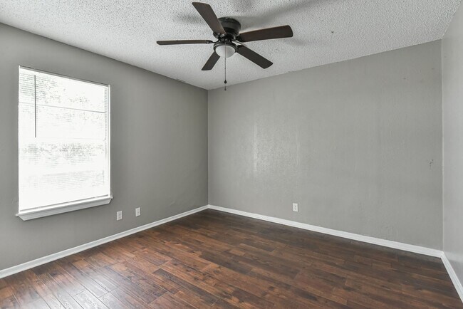 Building Photo - 4-Bedroom Home in the Heart of Killeen