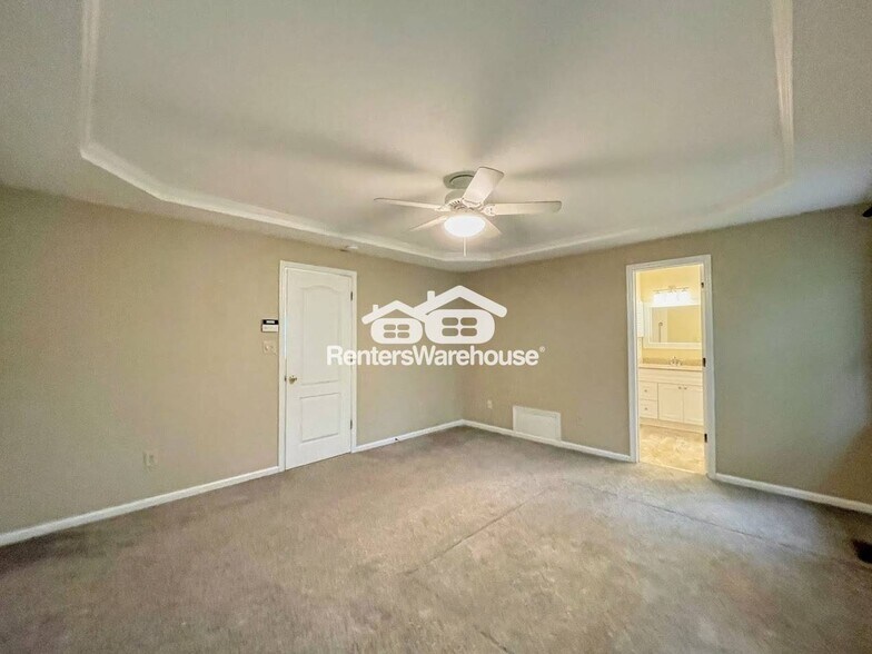 Building Photo - 205 Esplanade Pl