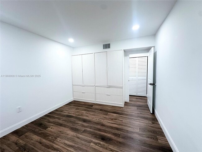 Building Photo - 16450 NW 23rd Ct