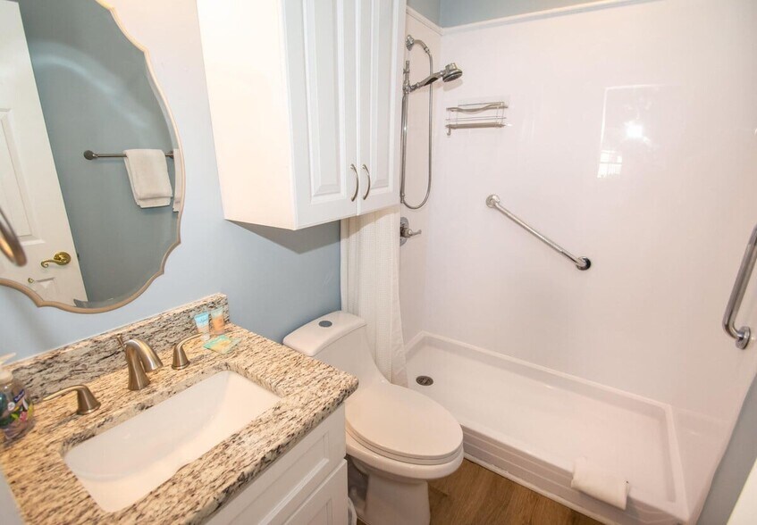 Building Photo - 4868 Dahlia Ct