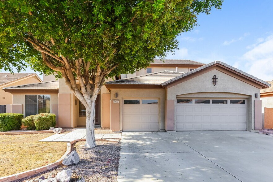 Primary Photo - 6877 W Briles Rd
