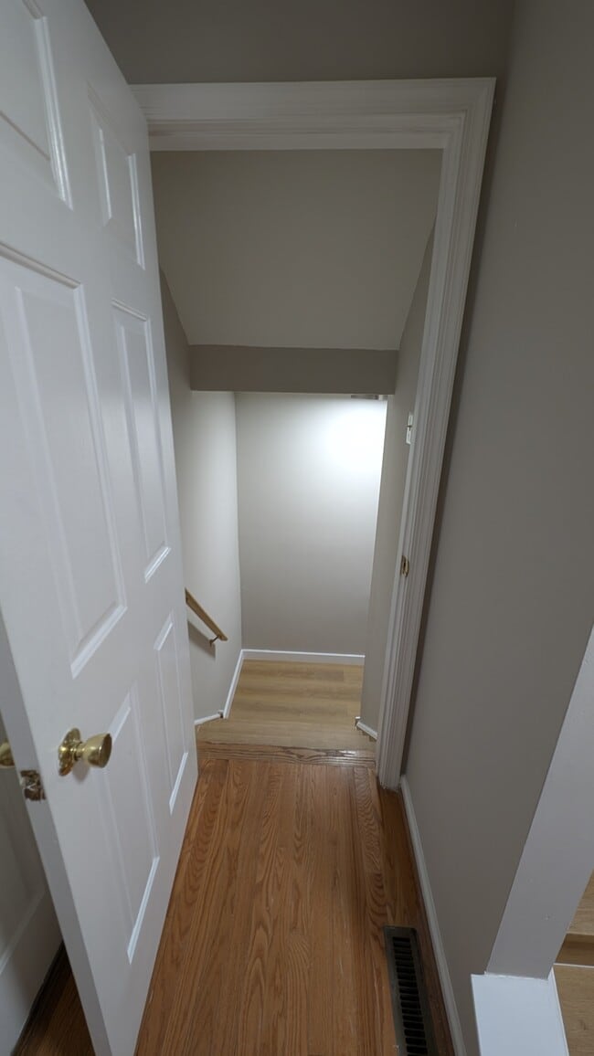 Building Photo - 1070 Millcreek Rd