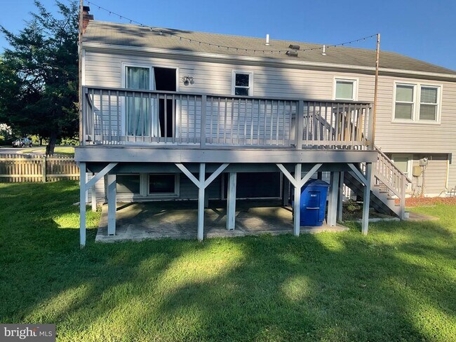 Building Photo - 2636 Armada St