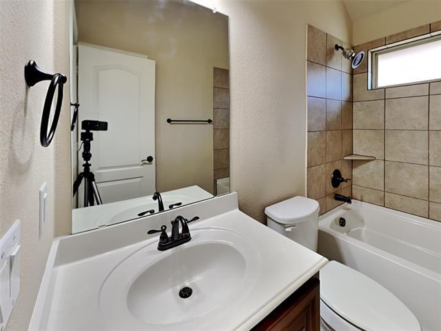 Building Photo - 3403 Cedar Ln